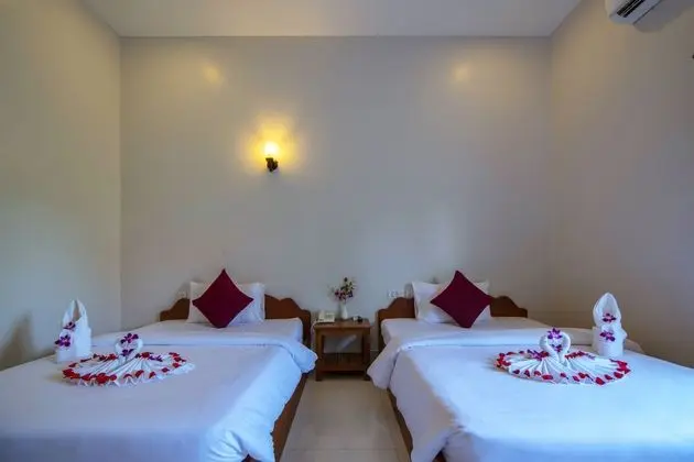 LILLY HOLIDAY HOTEL - Oda