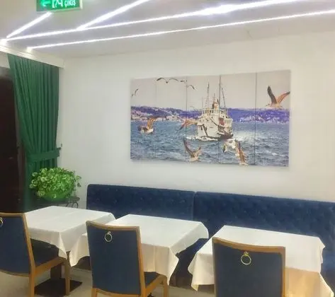 Lily Airport Otel - Yerinde Yemek
