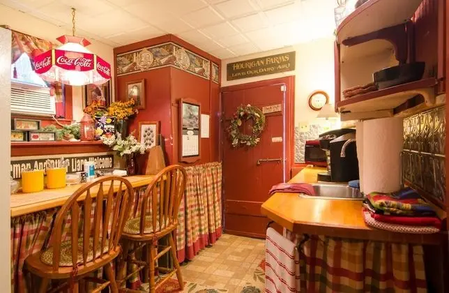 Lily Garden Bed and Breakfast - Mutfak