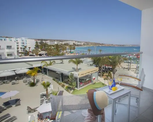 Limanaki Beach