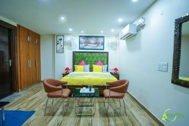Lime Tree Hotel Near 32nd Milestone - Oda