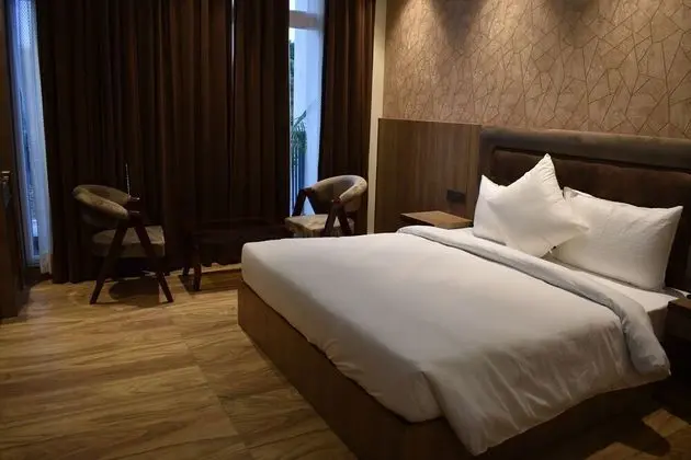 Lime Tree Hotels & Banquet Greater Noida - Oda