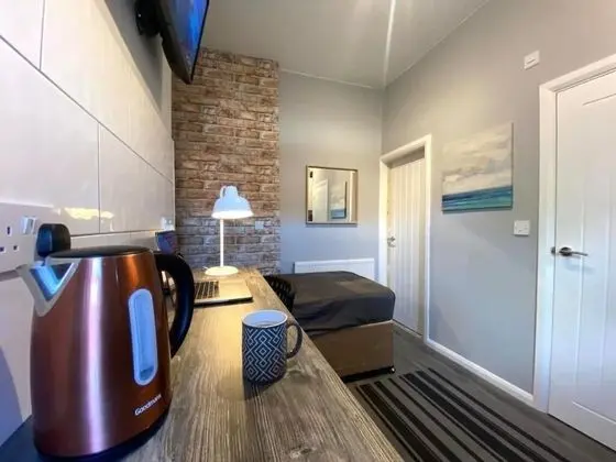 Limpenny Studio Apartment - Oda
