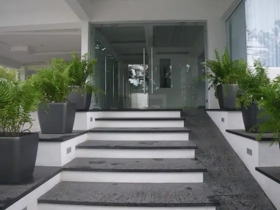 Lincoln Suite Apartments