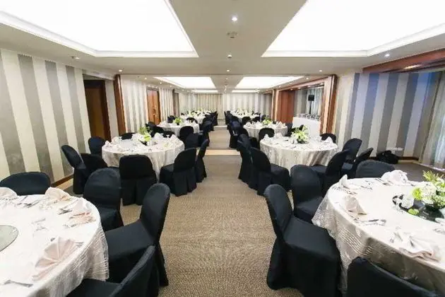 The Linden Suites - İş / Konferans