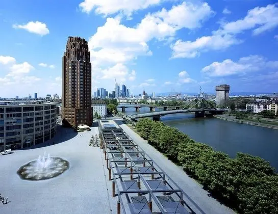 Lindner Hotel & Residence Main Plaza