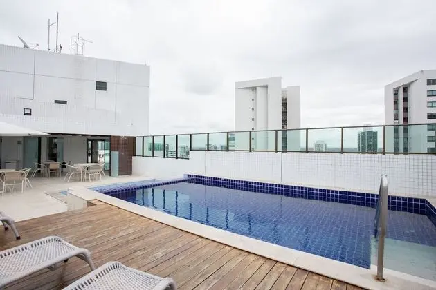 Lindo Flat no Beach Class Santa Maria em Boa Viagem - Havuz