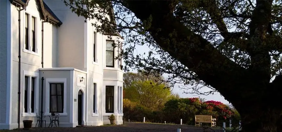 Linndhu House