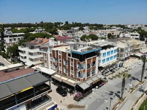 Lion Hotel