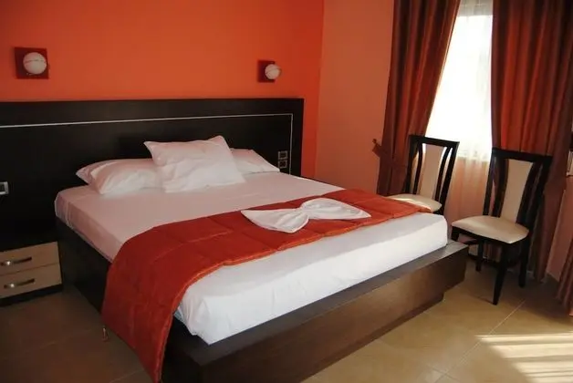Lion Gate Hotel - Oda