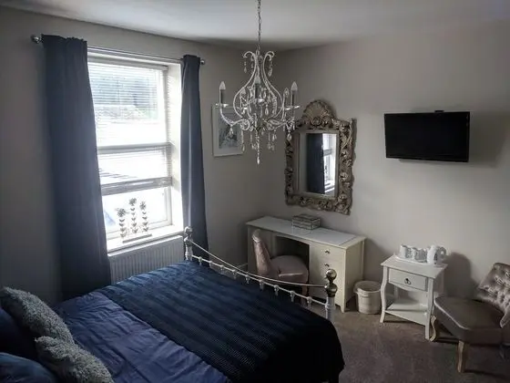 Lion House Bed and Breakfast - Oda