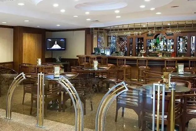 Lion Hotel - Bar