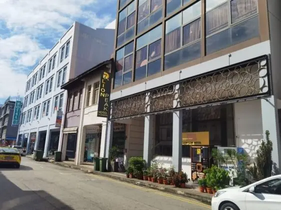Lion Peak Hotel Hamilton