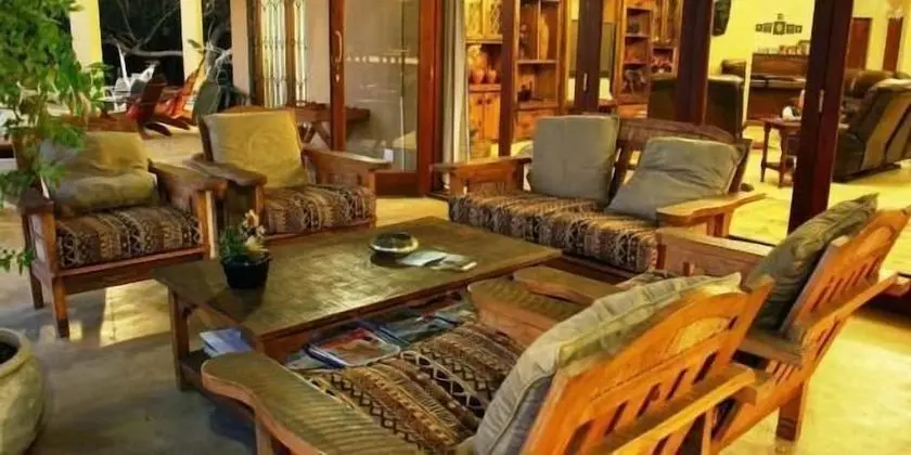 Lion Tree Top Lodge - Lobi