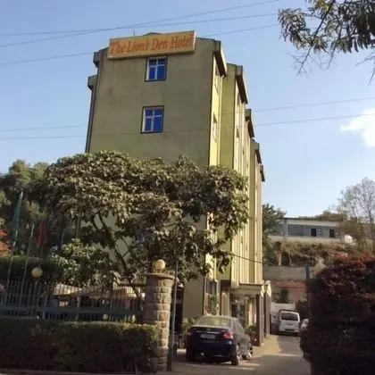 The Lions Den Hotel