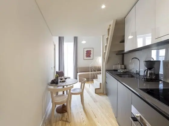 Lisbon Serviced Apartments Santos - Mutfak