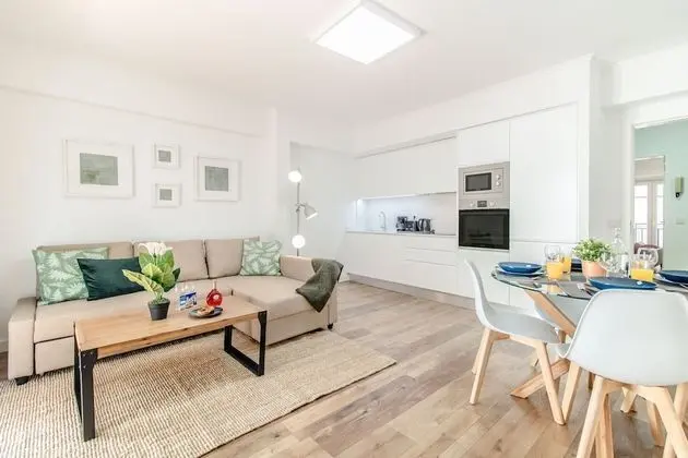 Lisbon Stay at Santo António Flat
