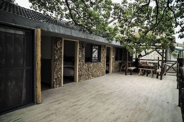 Lishui Liandu Red House Inn