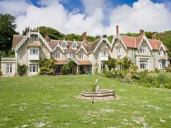 Lisle Combe