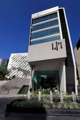 LiT BANGKOK Hotel - Dış Mekan