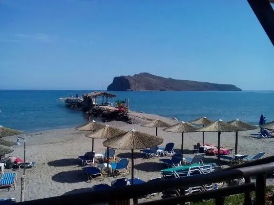 Litinas Beachfront Studio