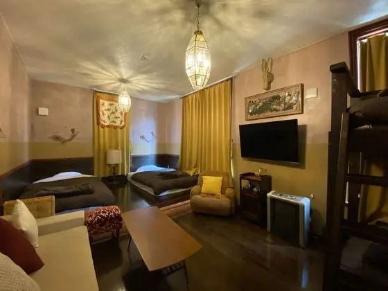 Little Barrel Guest House - Hostel - Oda Düzeni