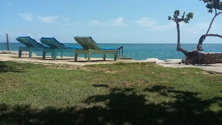Little Bay Cabins