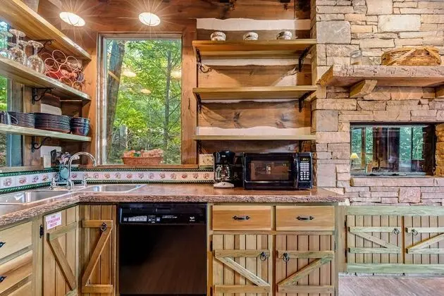 Little Bear by Jackson Mountain Homes - Mutfak