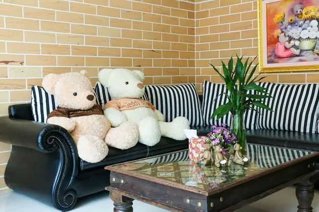 Little Bear's Home - Lobi