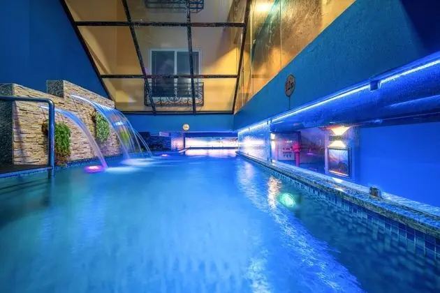 Little Charm Hanoi Hostel - Havuz