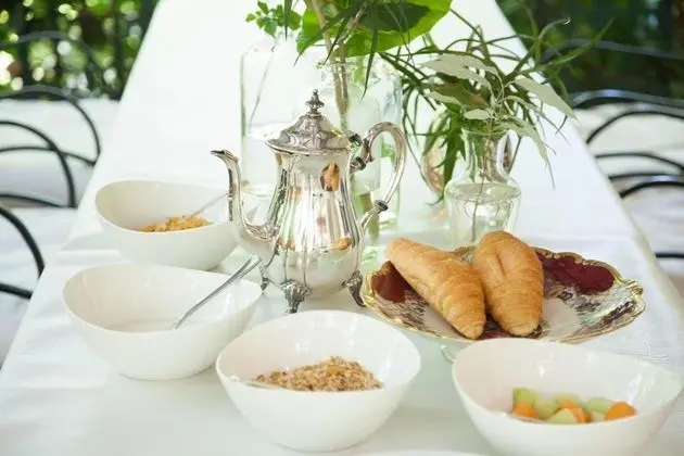 Little Forest Guest House - Yerinde Yemek
