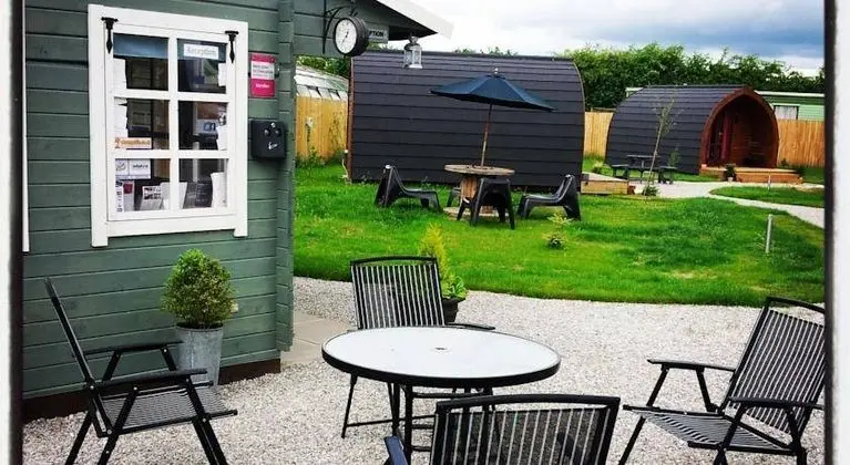 The Little Hide - Grown Up Glamping - Genel