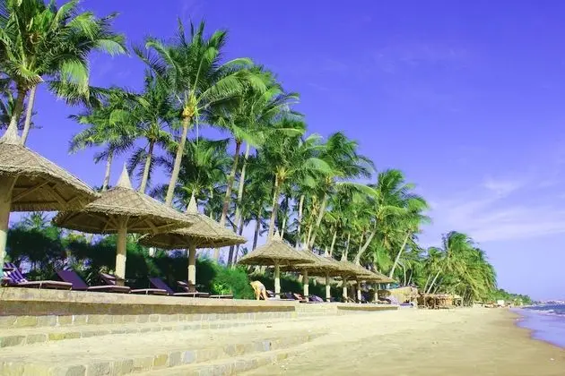 Little Paris Resort & Spa - Plaj