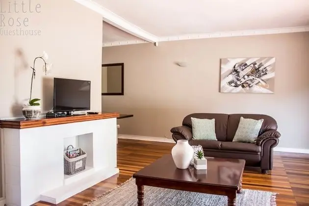 Little Rose Guesthouse & Self-Catering