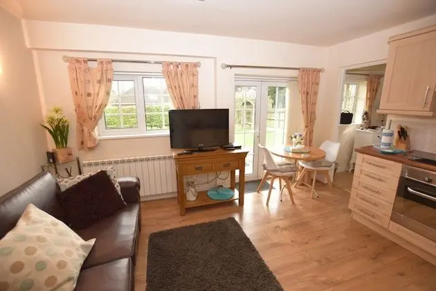 Little Rushbrook Cottages