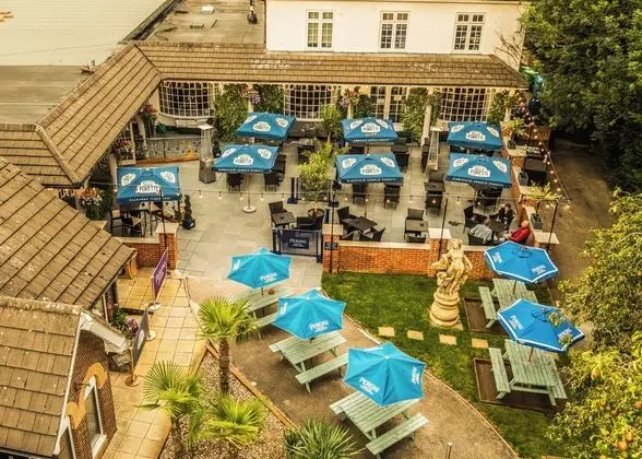 The Littleover Lodge Hotel - Dış Mekan
