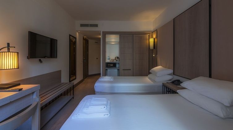 Liv Hotel By BellazureFotoğrafı