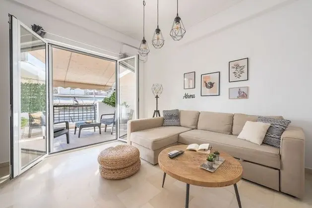 Live As A Greek in Athena