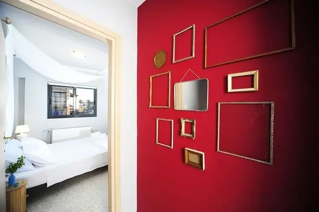 Live in Athens, Psyrri Central Apartments