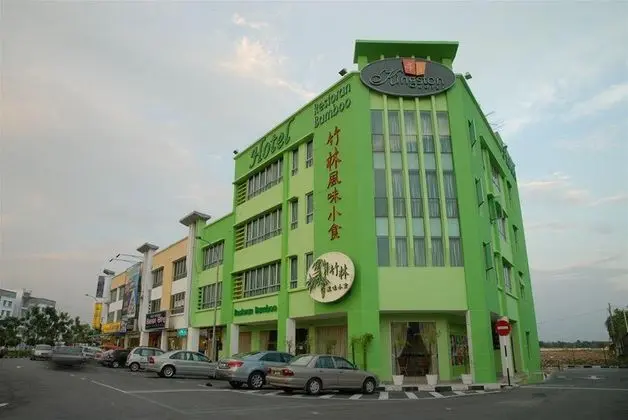 Live Com Hotel