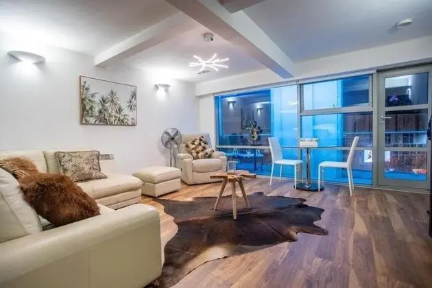 Live in Leeds Millenium Square Apartment - Bar