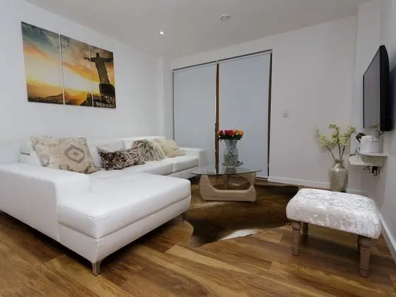 Live in Leeds Sky Penthouse