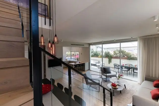 Live like Royalty in TLV DLX 2 Floor Apt