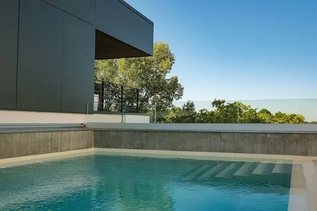 LIVE Hotels Bordeaux Lac - Havuz