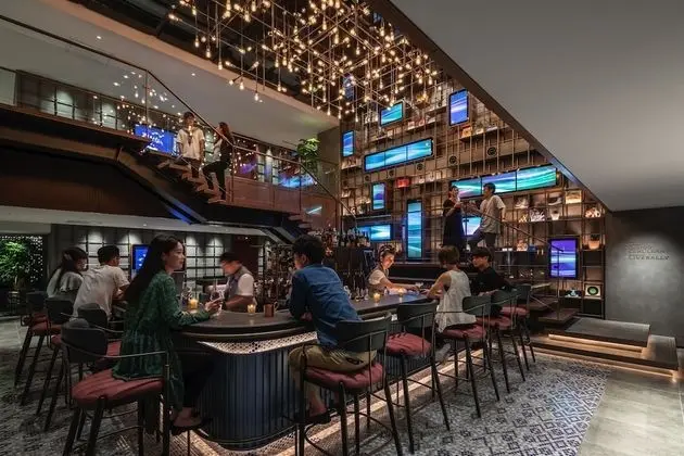 THE LIVELY FUKUOKA HAKATA