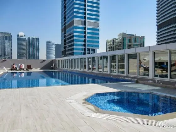Lively & Spacious 1BR Loft in Dubai Marina