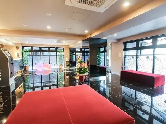 HOTEL LiVEMAX Kyoto Nijojo-kita - Lobi
