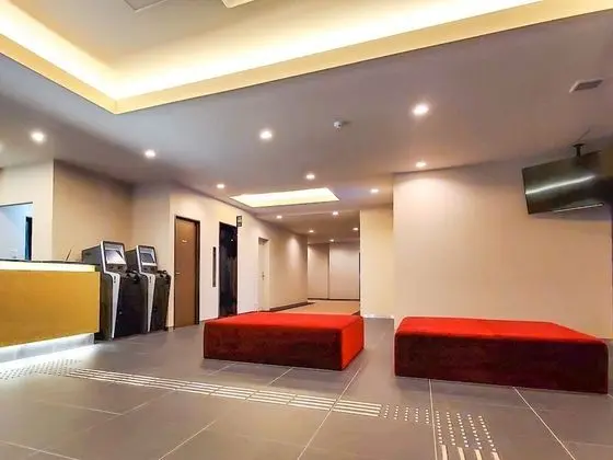 HOTEL LiVEMAX Kyoto Nijojo Nishi - Lobi