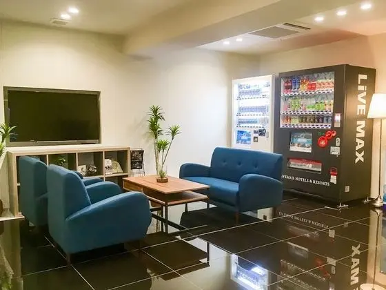 HOTEL LiVEMAX Yokkaichi-Ekimae - Lobi