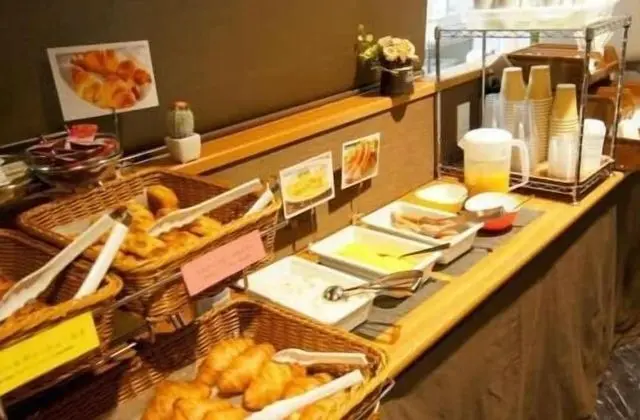 HOTEL LiVEMAX Yokohamaeki-Nishiguchi - Yerinde Yemek